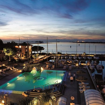 Nauthotel Grado Bagian luar foto