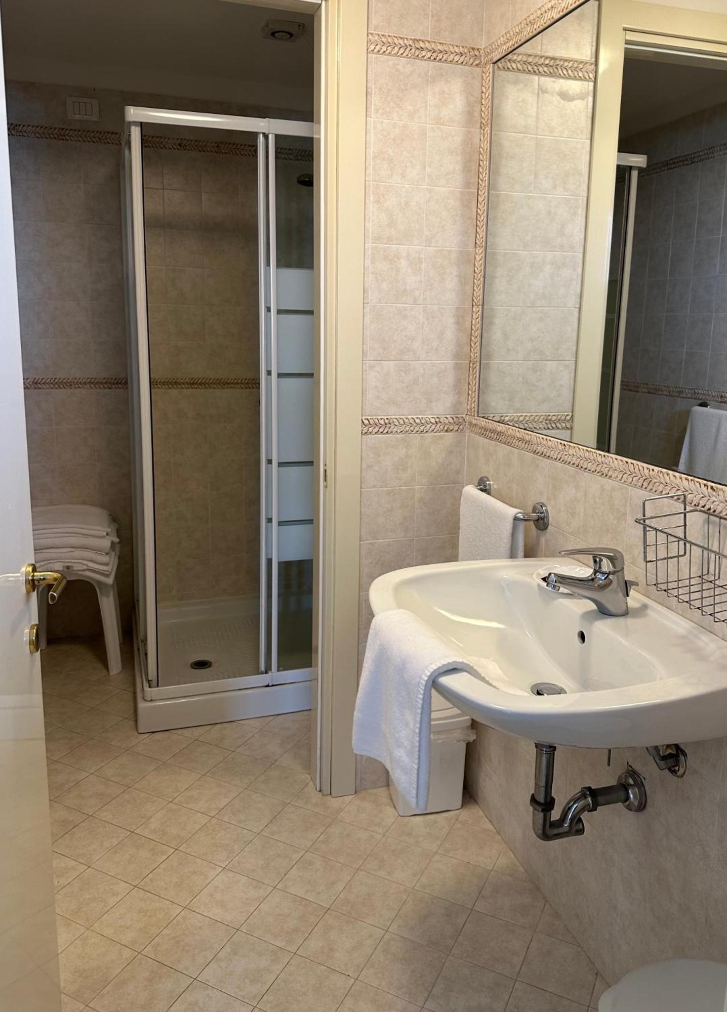 Nauthotel Grado Bagian luar foto