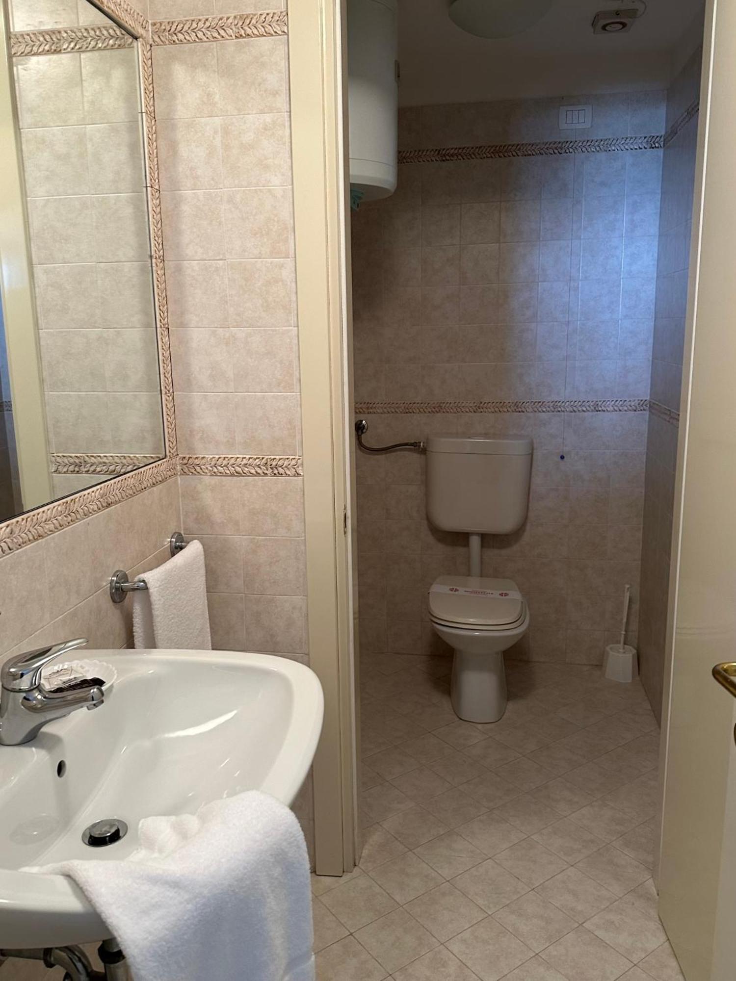 Nauthotel Grado Bagian luar foto