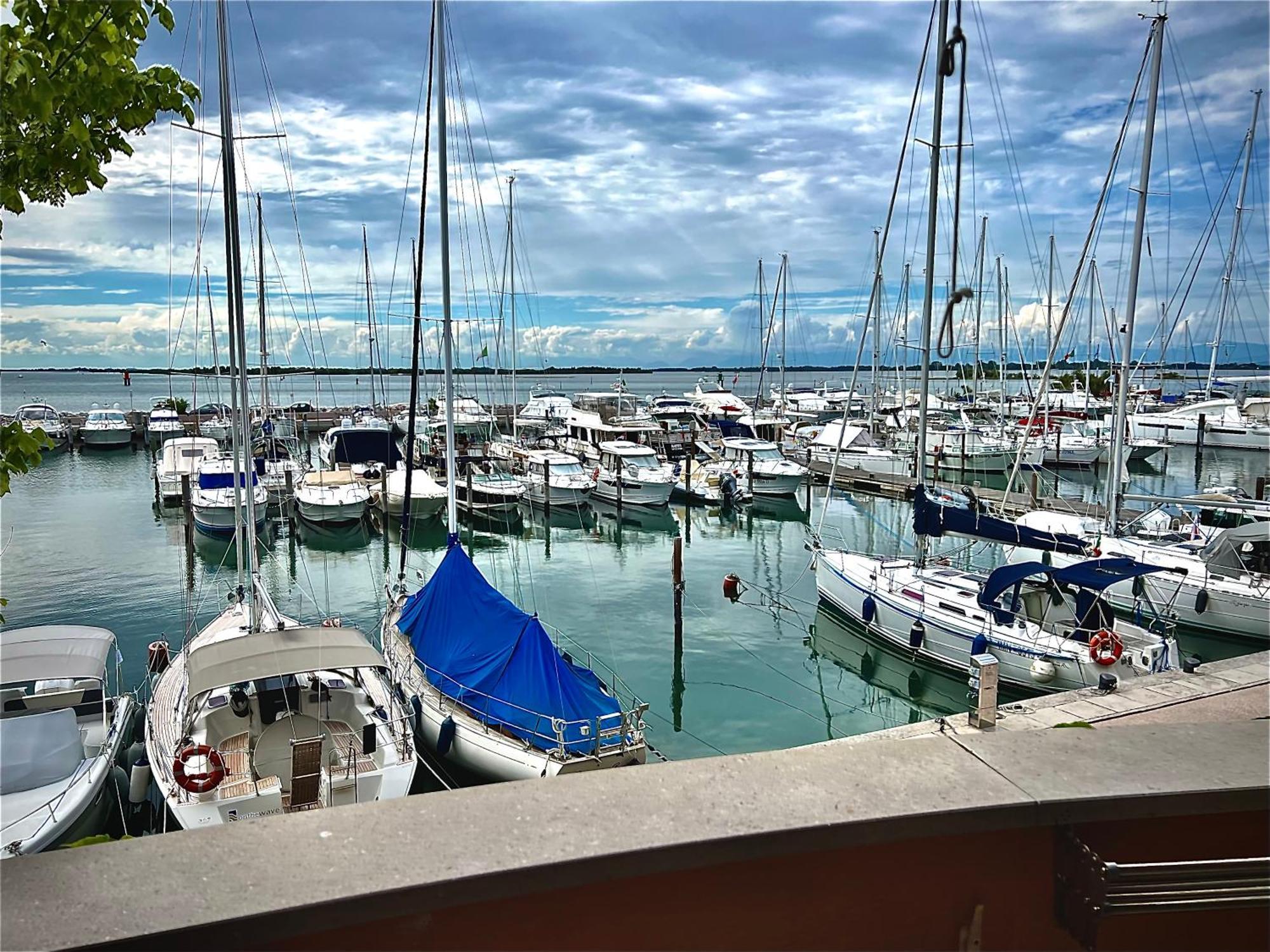 Nauthotel Grado Bagian luar foto
