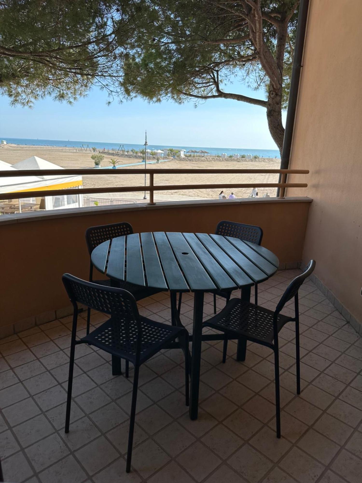 Nauthotel Grado Bagian luar foto